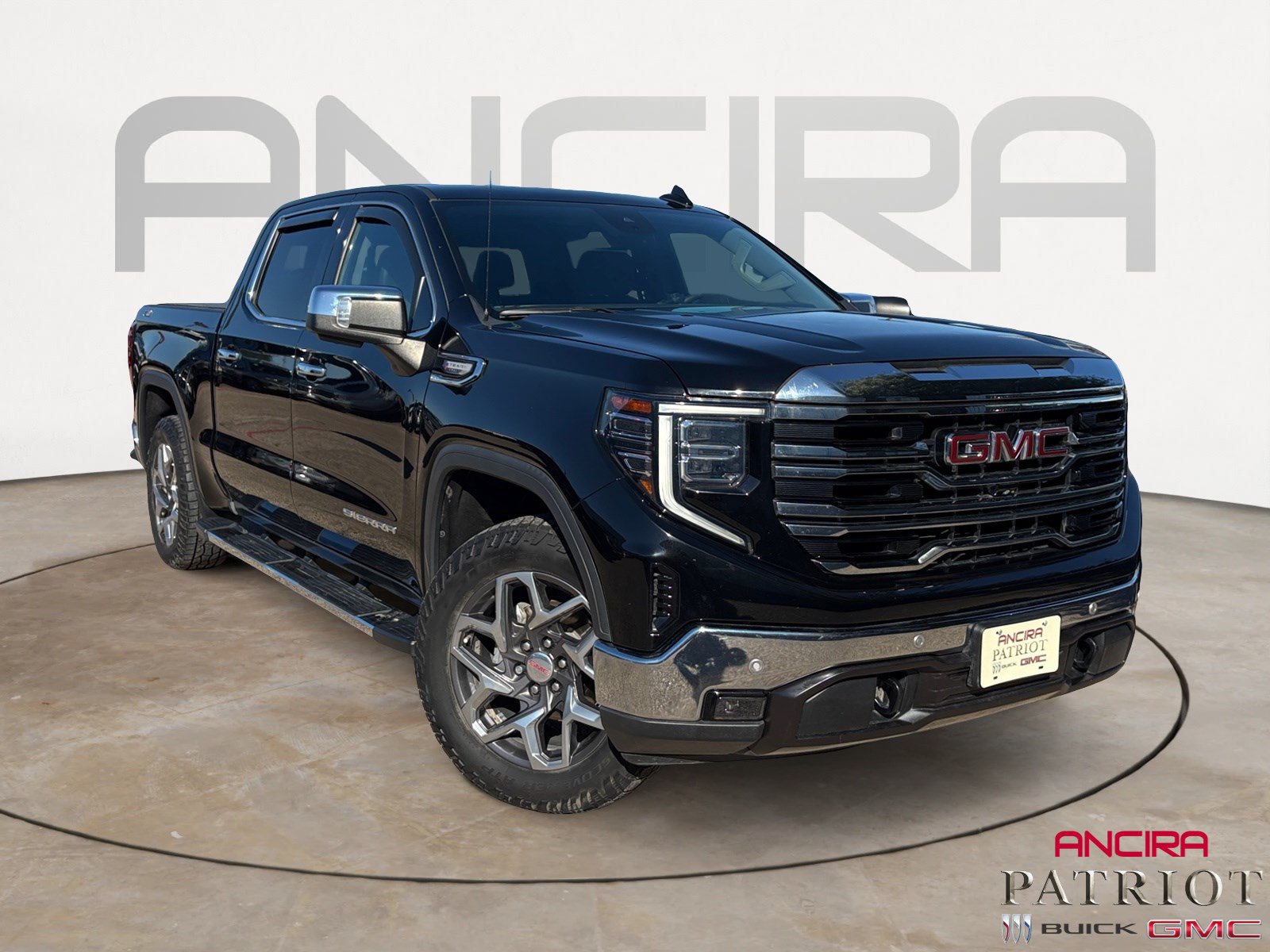 Used 2023 GMC Sierra 1500 SLT AWD/4WD image 1