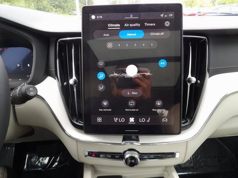 New 2026 Volvo XC60 B5 Ultra w/ Protection Package Premier image 19