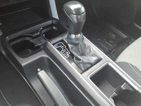 Certified 2020 Toyota Tacoma TRD Off-Road image 23