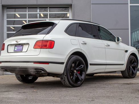 Used 2019 Bentley Bentayga image 10
