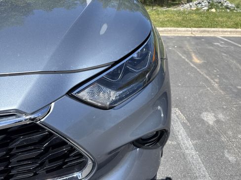 Used 2020 Toyota Highlander Platinum image 9