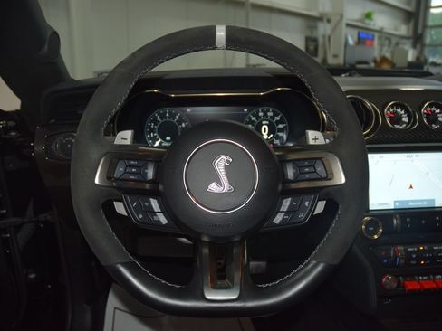 Used 2021 Ford Mustang Shelby GT500 w/ Technology Package RWD image 38