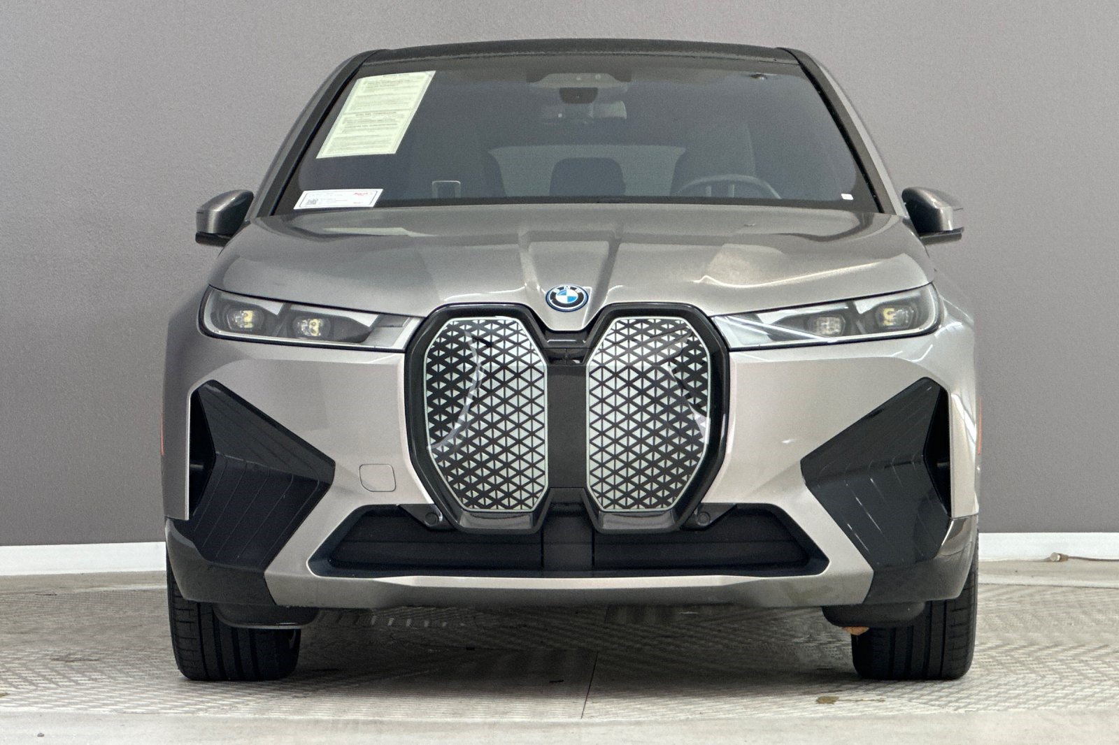 Certified 2024 BMW iX xDrive50 w/ Premium Package AWD/4WD image 5