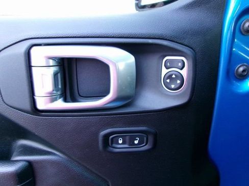 Used 2022 Jeep Wrangler Unlimited Sport image 12