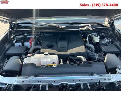 Certified 2026 Toyota Tundra SR5 w/ SR5 Premium Package AWD/4WD image 20