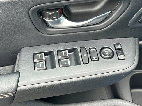 Certified 2024 Honda Pilot TrailSport image 11
