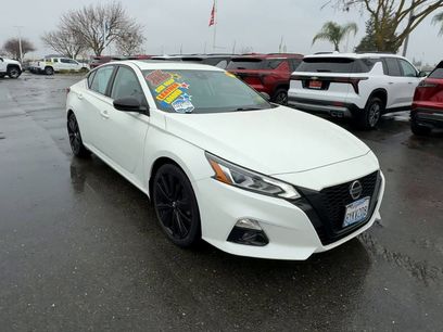 Used 2022 Nissan Altima 2.5 SR w/ Midnight Edition Package