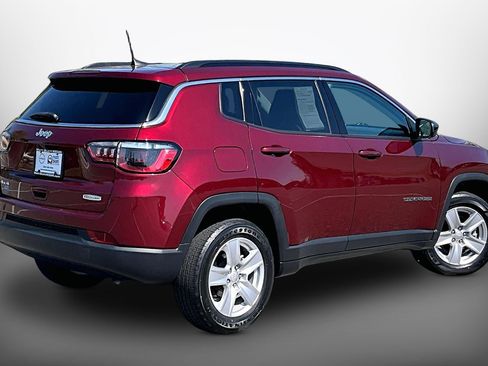 Used 2022 Jeep Compass Latitude AWD/4WD image 12