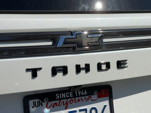 Used 2022 Chevrolet Tahoe Z71 w/ Luxury Package AWD/4WD image 28