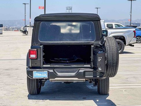 Used 2022 Jeep Wrangler Unlimited Sport AWD/4WD image 27