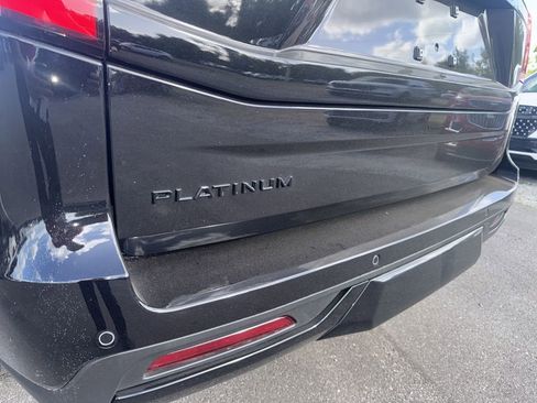 Used 2026 Ford Expedition Platinum w/ Stealth Performance Package image 4