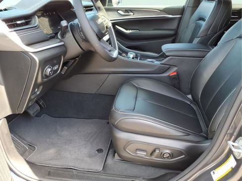 New 2026 Jeep Grand Cherokee Limited AWD/4WD image 14