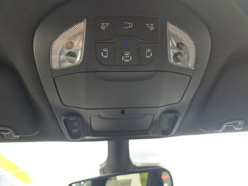 New 2026 Chrysler Pacifica Select image 25