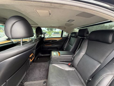Used 2015 Lexus LS 460 L w/ Ultra Luxury Package AWD/4WD image 15