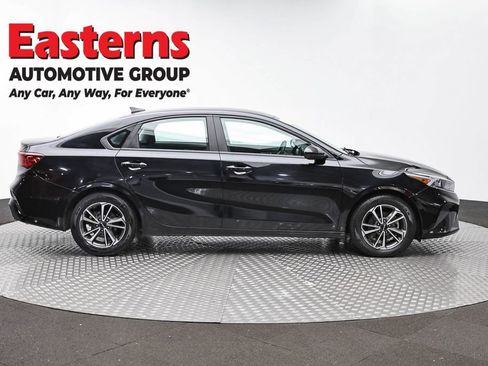 Used 2023 Kia Forte LXS FWD image 4