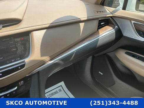 Used 2021 Cadillac XT5 Premium Luxury w/ Platinum Package AWD/4WD image 19