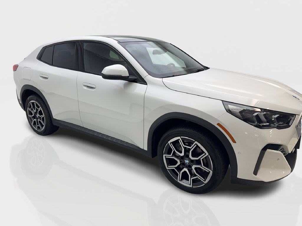 Used 2025 BMW X2 xDrive28i AWD/4WD image 14