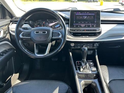 Used 2022 Jeep Compass Limited AWD/4WD image 13