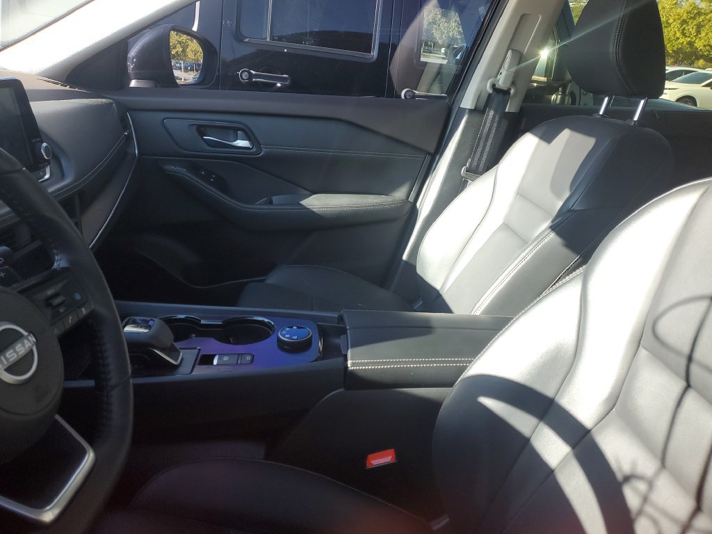 Certified 2023 Nissan Rogue SV w/ SV Premium B Package AWD/4WD image 9
