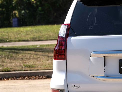 Used 2018 Lexus GX 460 Premium AWD/4WD image 49