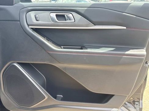 Used 2025 Ford Explorer ST-Line w/ ST-Line Street Pack image 21