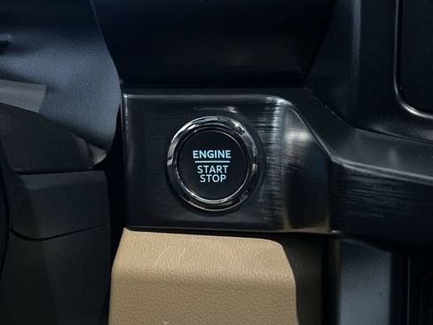 Used 2026 Ford F250 Lariat AWD/4WD image 17