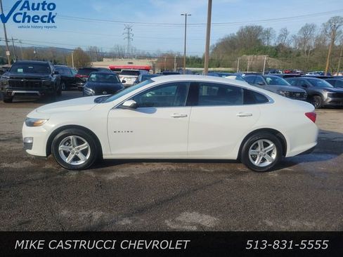 Used 2024 Chevrolet Malibu LT FWD image 2