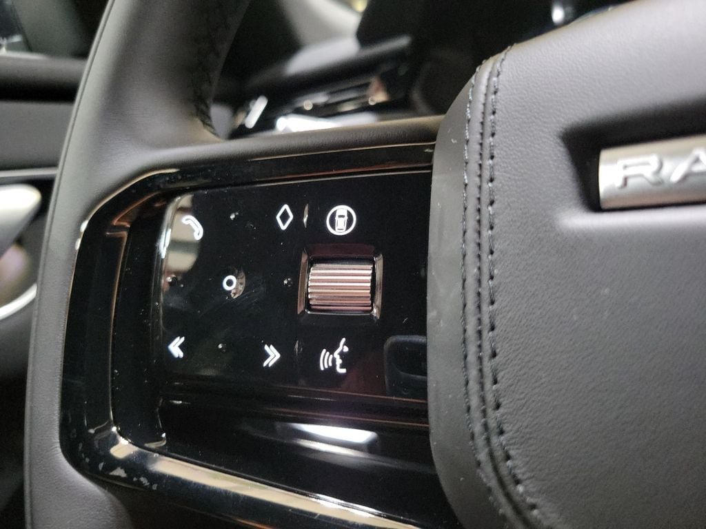 New 2026 Land Rover Range Rover Velar S AWD/4WD image 15