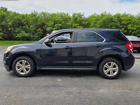 Used 2017 Chevrolet Equinox LS FWD image 4