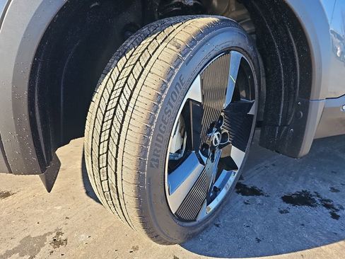 New 2026 Nissan Kicks SR image 34