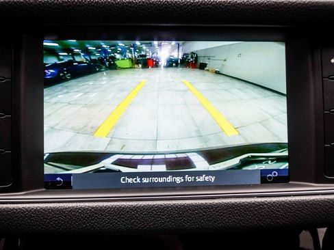 Used 2017 Jaguar XF S image 24