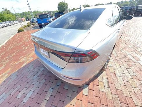 Certified 2024 Honda Accord EX image 33