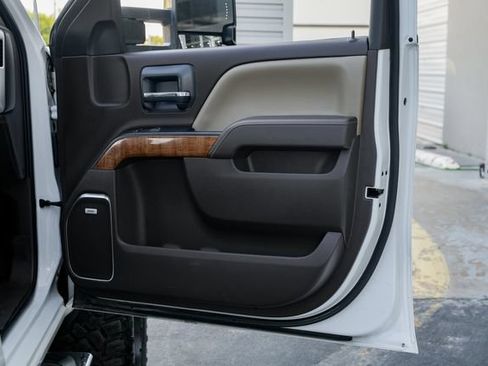 Used 2018 GMC Sierra 1500 SLT AWD/4WD image 31