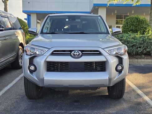 Used 2024 Toyota 4Runner SR5 AWD/4WD image 3