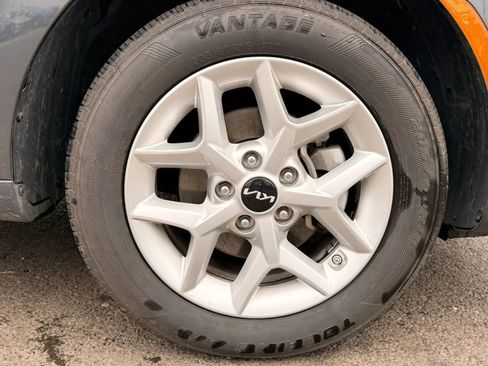 Used 2025 Kia Soul LX w/ LX Technology Package image 29