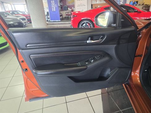 Used 2022 Nissan Altima 2.5 SR image 7