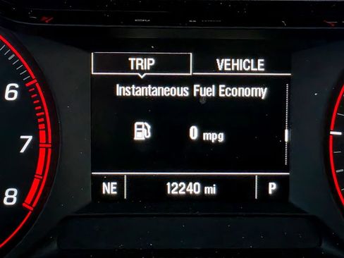 Used 2024 Chevrolet Trax RS w/ Driver Confidence Package FWD image 25