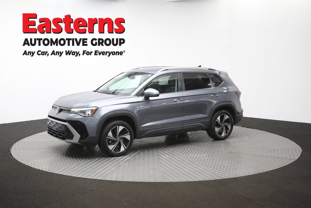 Used 2025 Volkswagen Taos SE AWD/4WD image 57