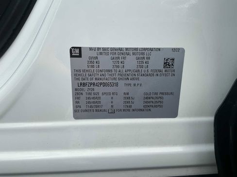 Used 2023 Buick Envision Essence w/ Technology Package I AWD/4WD image 19