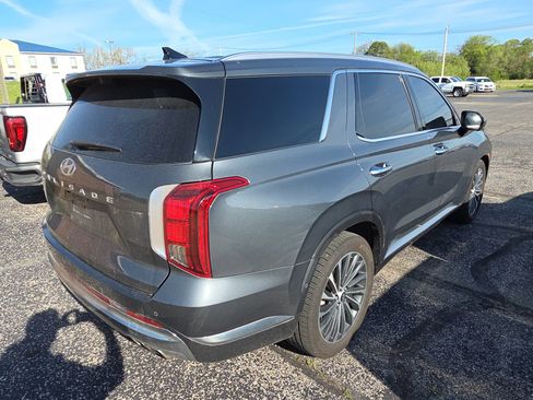 Used 2024 Hyundai Palisade Calligraphy image 6
