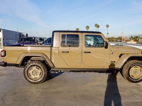 New 2026 Jeep Gladiator Willys AWD/4WD image 13