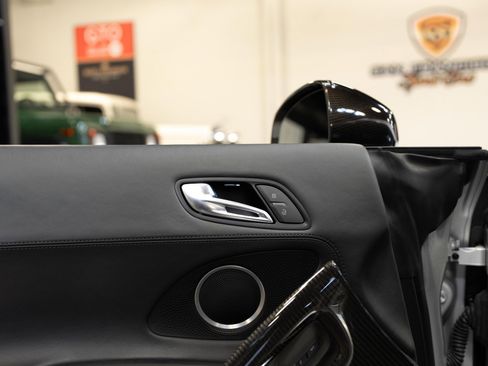 Used 2011 Audi R8 V10 image 48