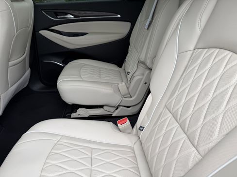 Used 2024 Buick Enclave Avenir w/ Avenir Technology Package image 17