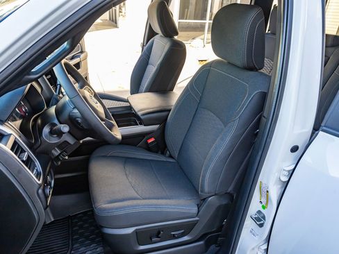 Used 2025 RAM 3500 Big Horn AWD/4WD image 30