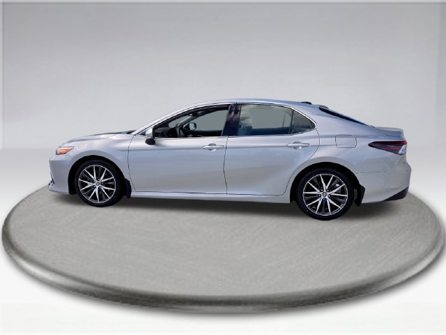 Used 2022 Toyota Camry XLE FWD image 18