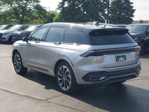 New 2026 Lincoln Nautilus Reserve AWD/4WD image 3