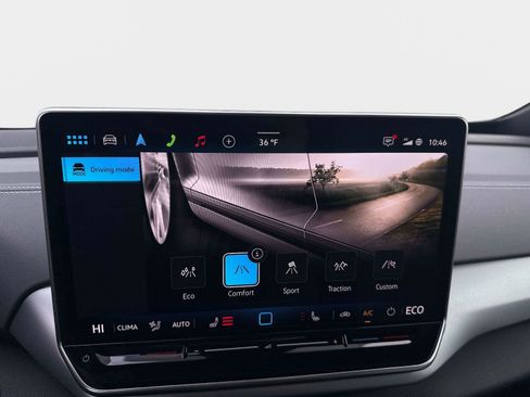 New 2025 Volkswagen ID.4 Pro image 23