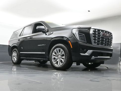 Used 2025 GMC Yukon Denali w/ LPO, Floor Liner Package image 24