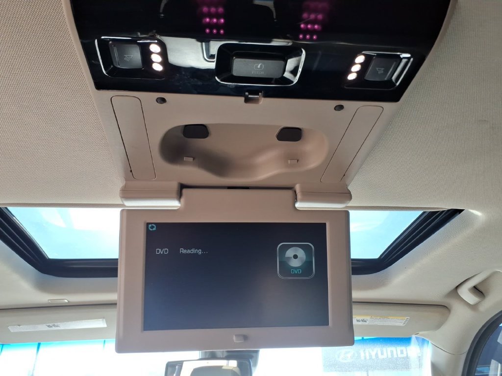 Used 2019 Chevrolet Tahoe LT RWD image 14