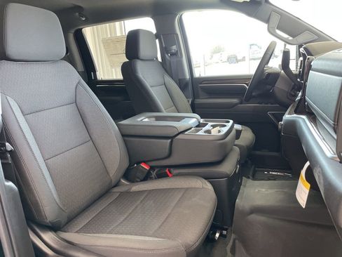 New 2026 Chevrolet Silverado 3500 LT image 12